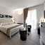 LHP Napoli Palace & SPA