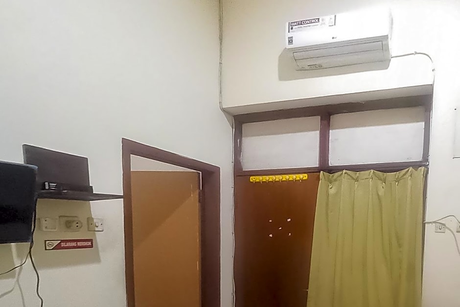 Hotel Malang near Alun Alun Malang RedPartner