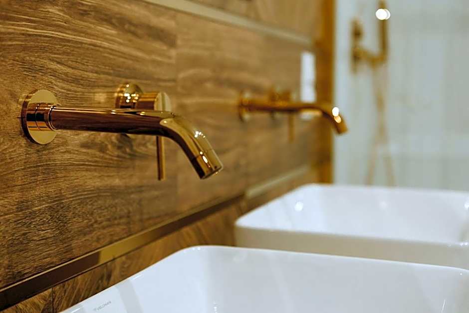 Hotel Przystań Przy Lesie