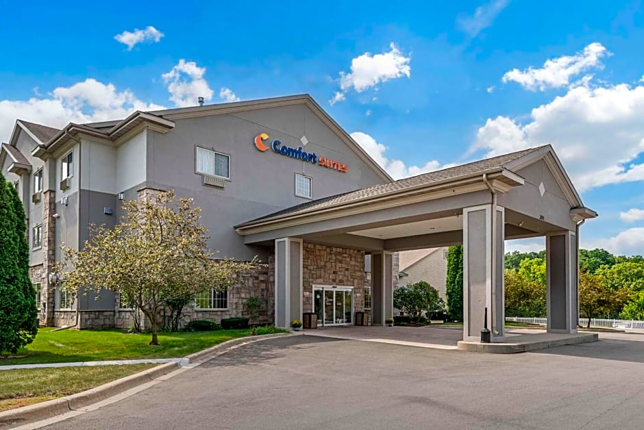 Comfort Suites Lake Geneva East