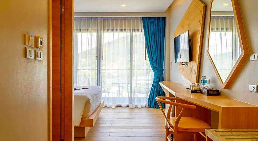 Golden Paradise Hotel