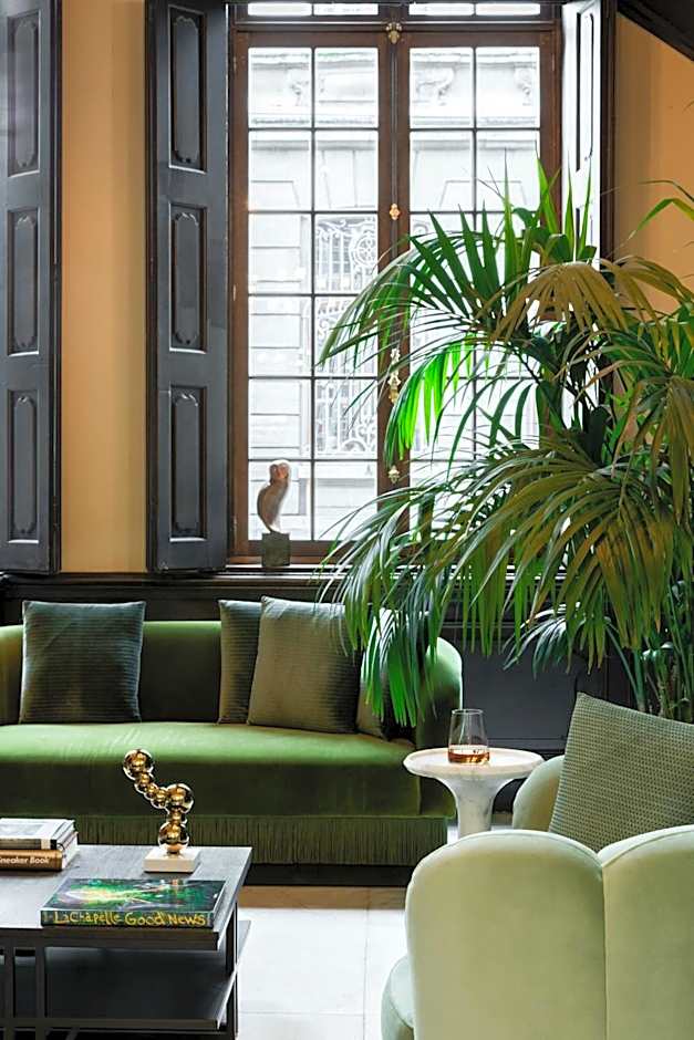 Sapphire House Antwerp, Autograph Collection