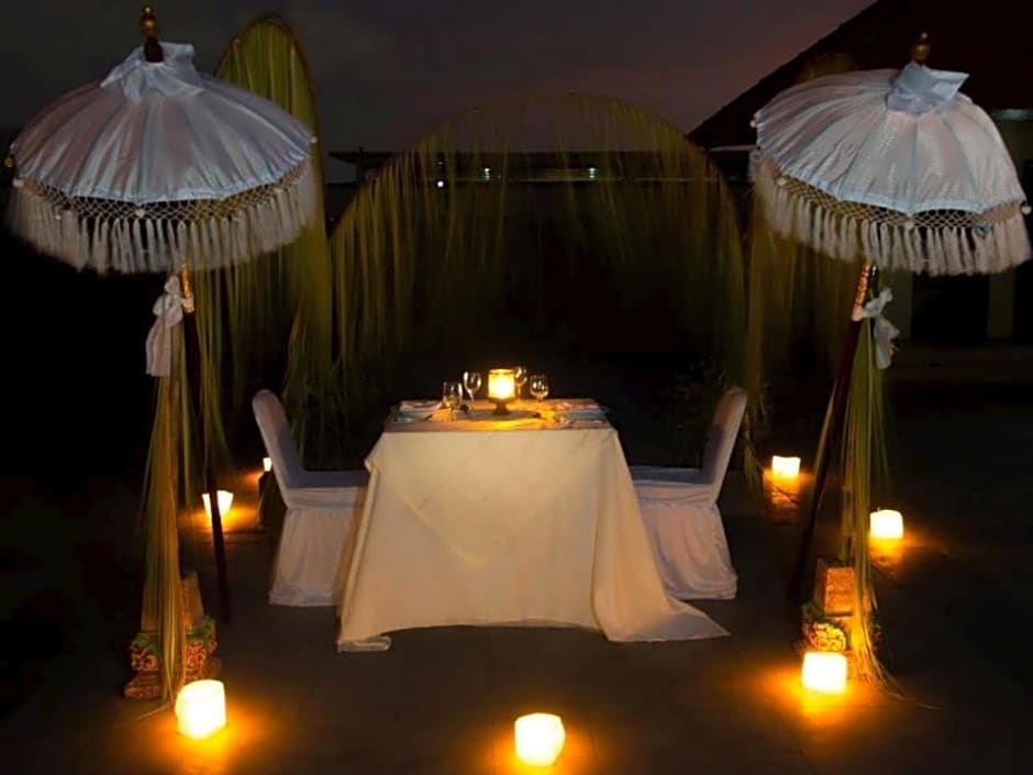 Champlung Mas Hotel