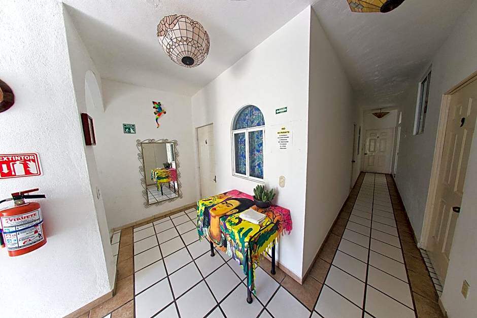 Alexandross Hostel