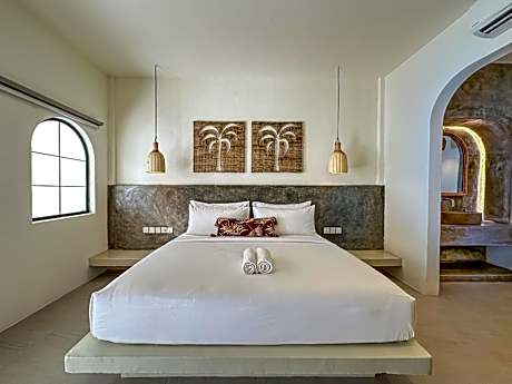 Villa with Plunge Pool