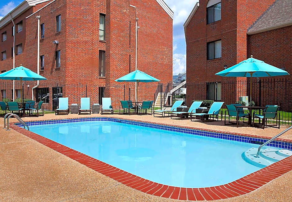 Sonesta Simply Suites Memphis East Poplar Pike