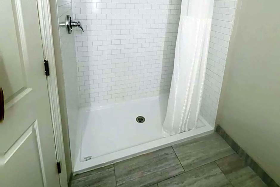 Clarion Pointe Albemarle