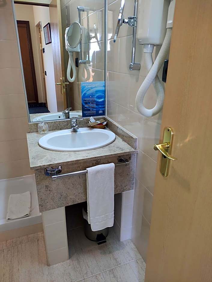 Hotel Ebora by Vivere Stays