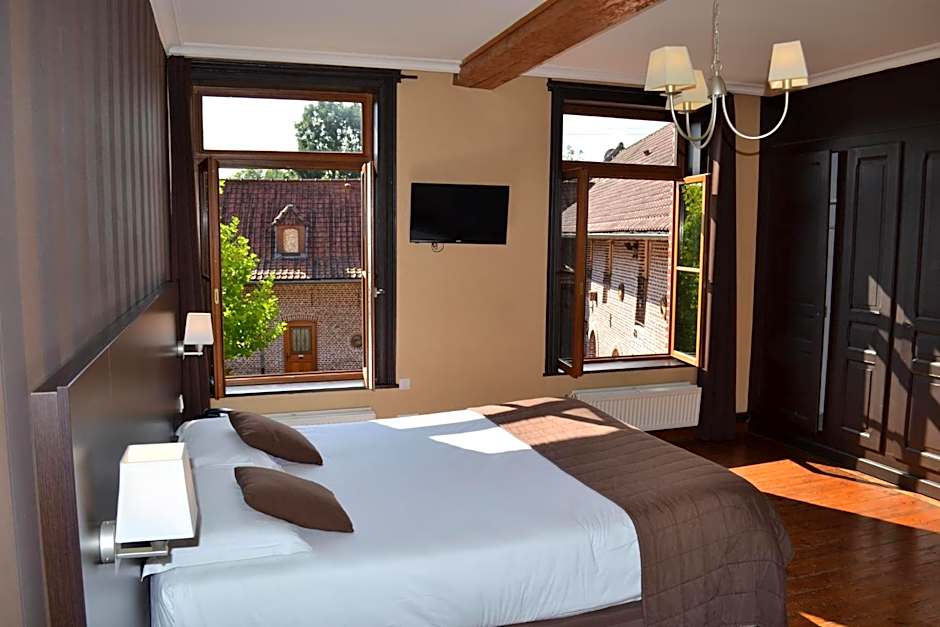 Le Domaine des Cigognes