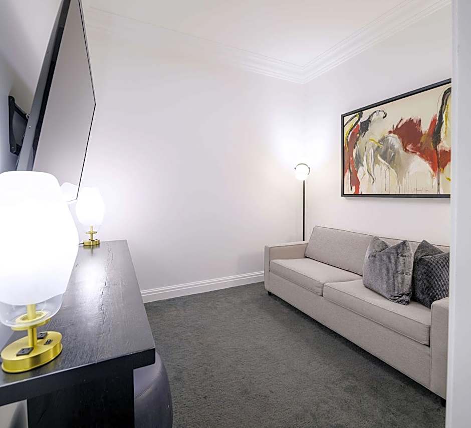 Daxton Hotel Birmingham, Curio Collection by Hilton