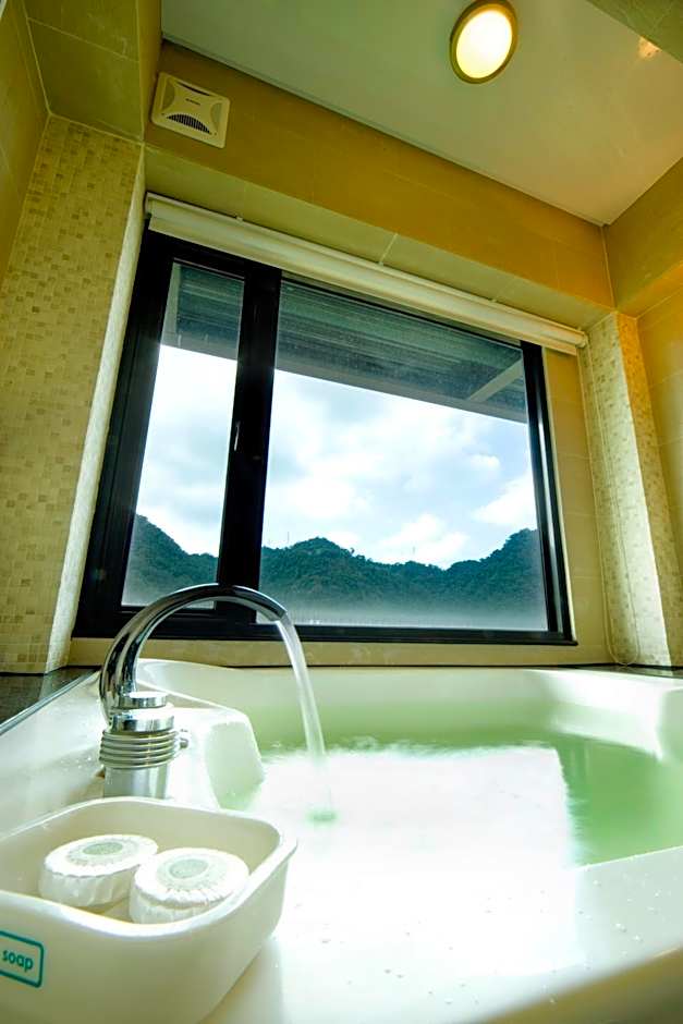 Schokolake Country House