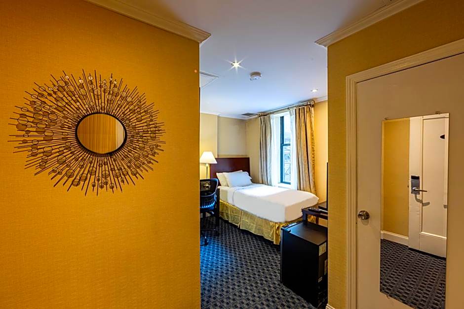 Hotel Stanford