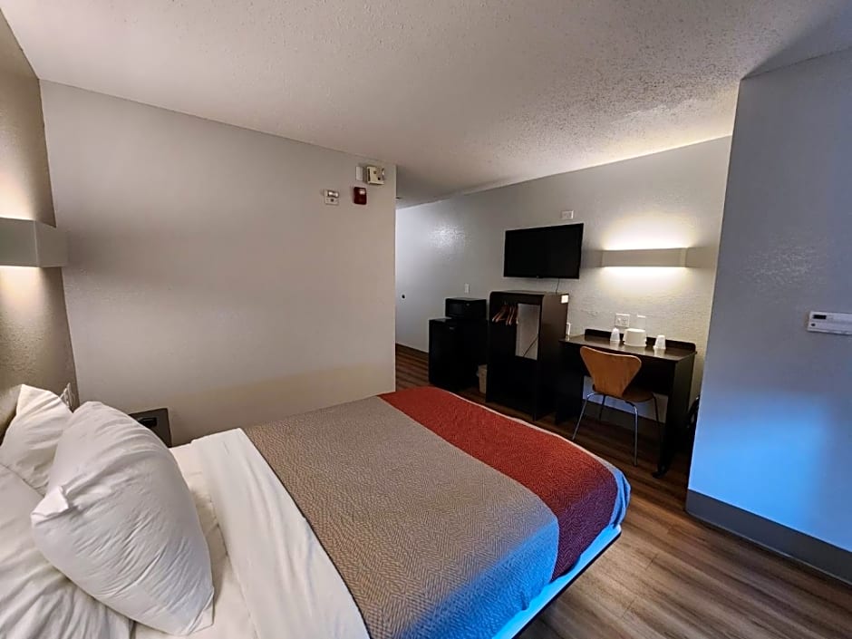 Motel 6-Biloxi, MS - Beach