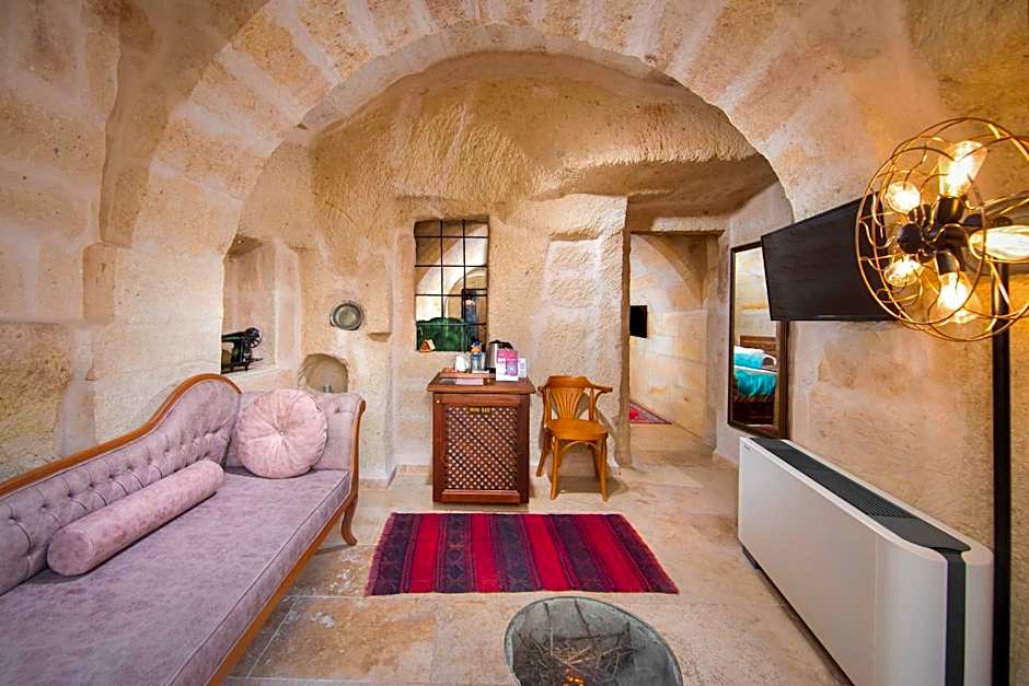 Cappa Via Cave Hotel