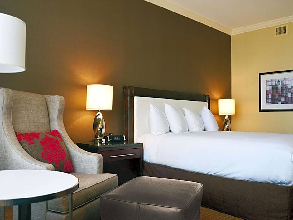 Hilton Minneapolis