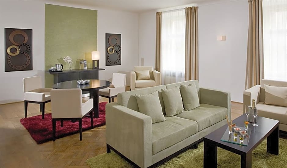 Golden Angel Suites by Adrez