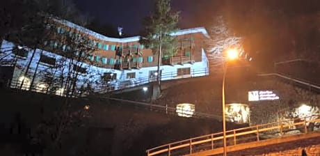Grt Hotel & Spa
