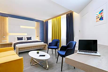 Grand Deluxe Double Room