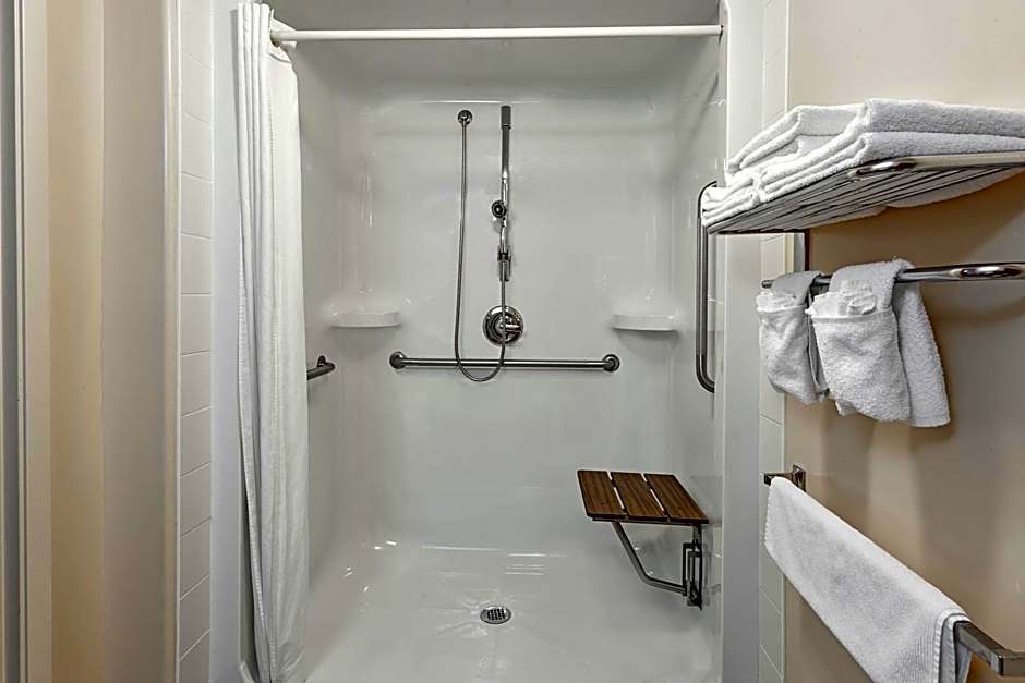 Super 8 by Wyndham Caraquet