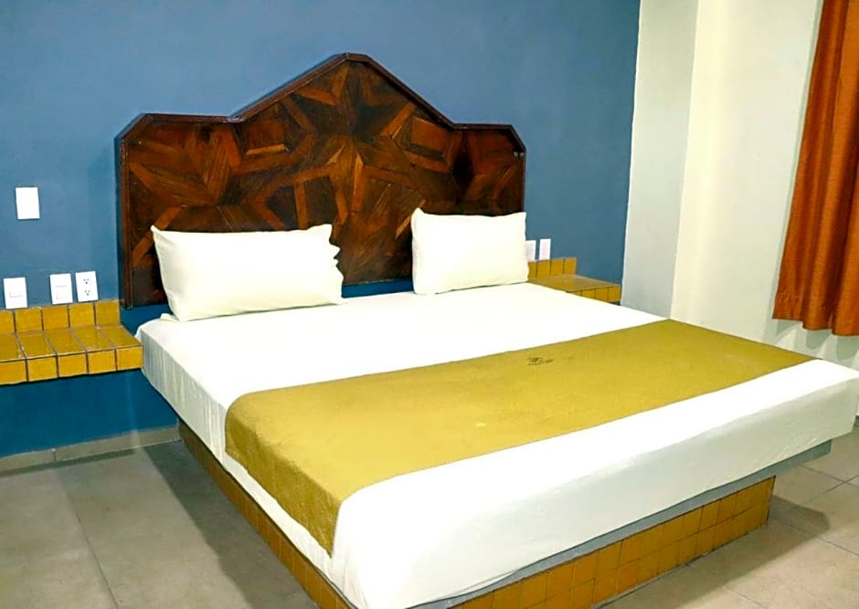 Hotel Pacific
