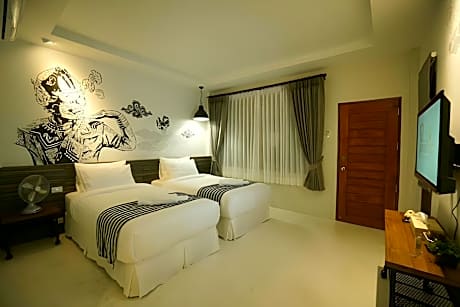 Koh Ngai Paradise Beach Resort