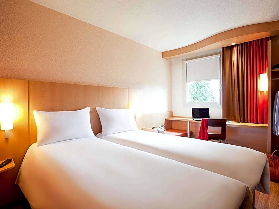 ibis Lyon Est Chaponnay