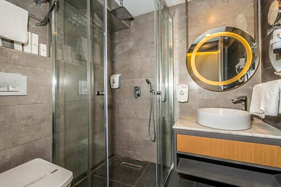 Laren Sea Side Hotel Spa