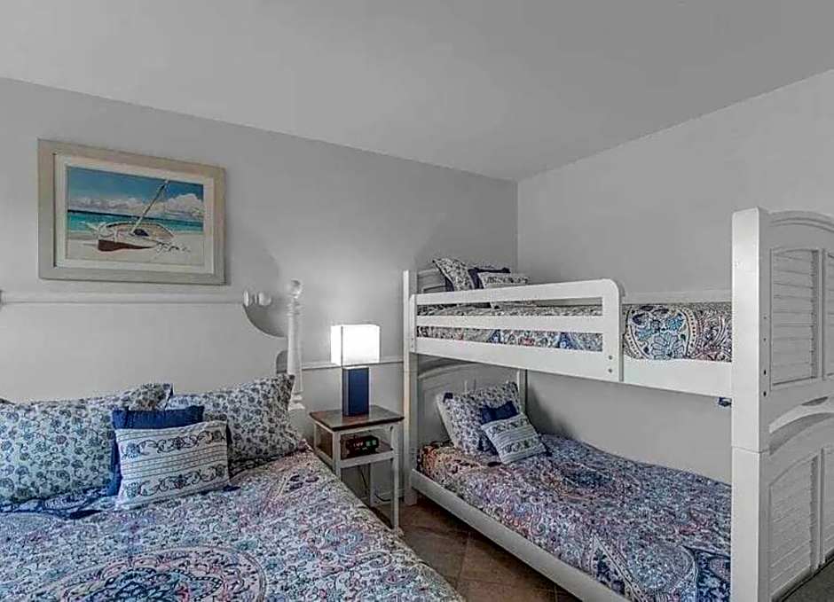 Sugar Sands-Luxury 1st Floor 2BR 2BA Private Beach