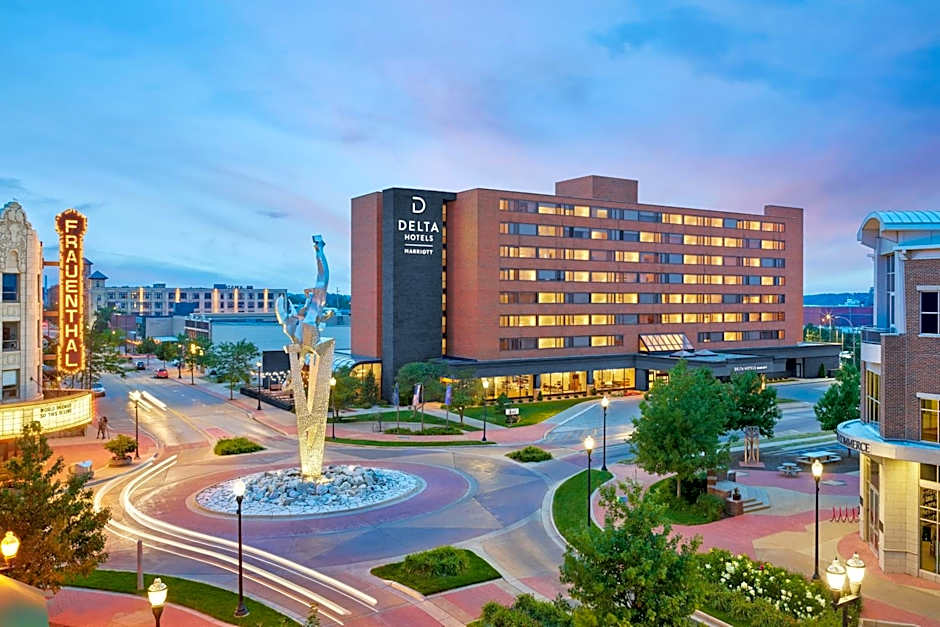 Delta Hotels by Marriott Muskegon Convention Center