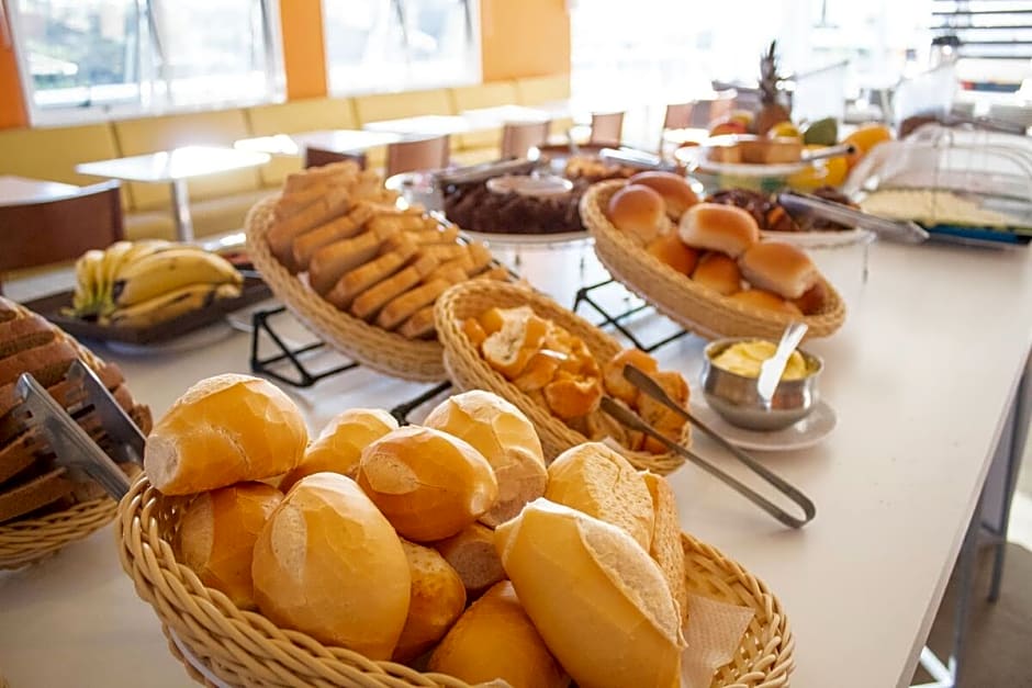 VOA Business Supreme Choice Hotel