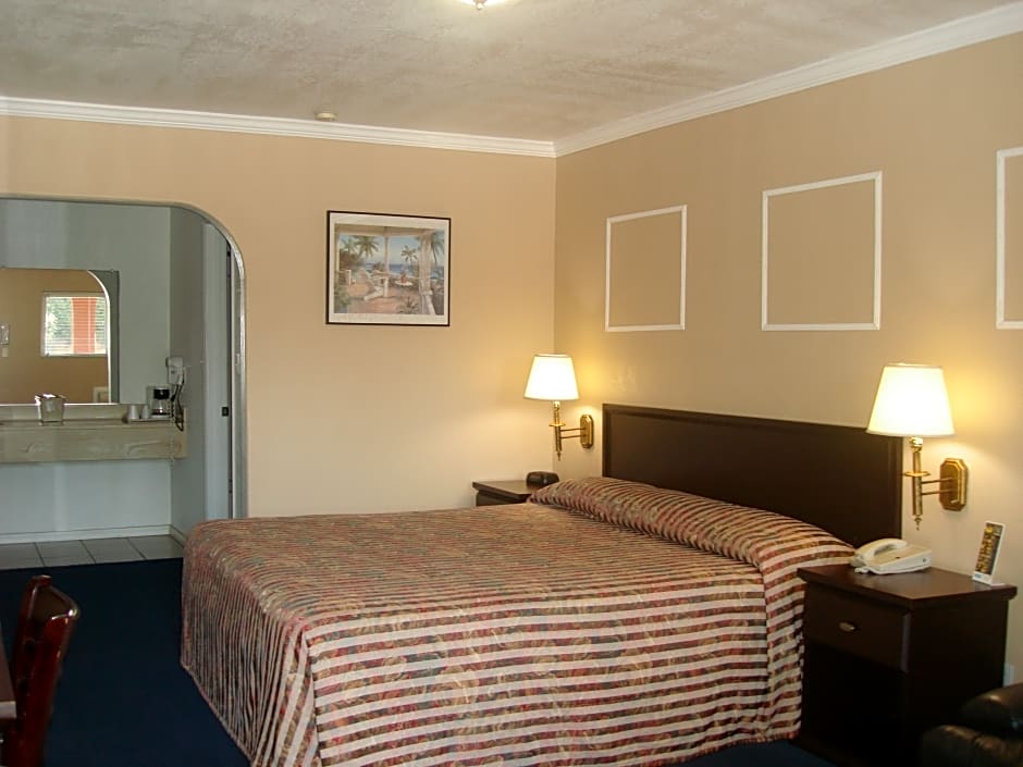 Anaheim Executive Inn & Suites
