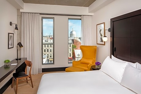 Deluxe King Room with View