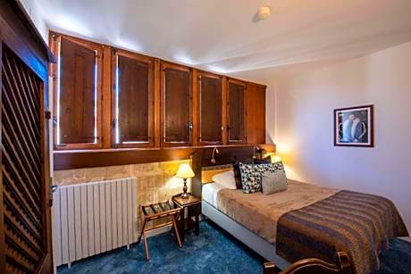 Standard Double Room - Non-Smoking