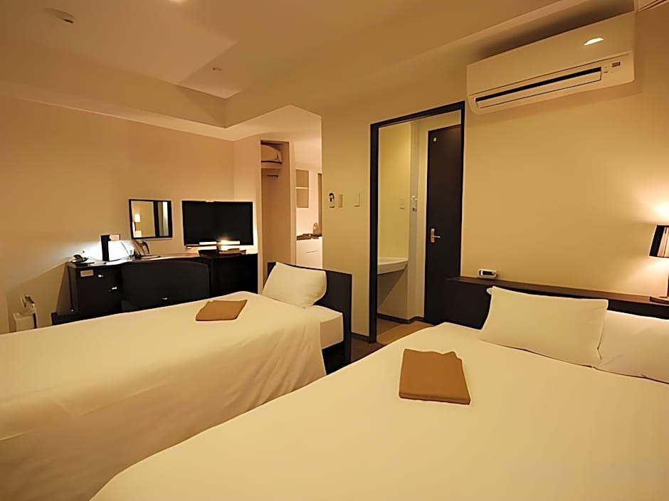 New Station Hotel Premiere