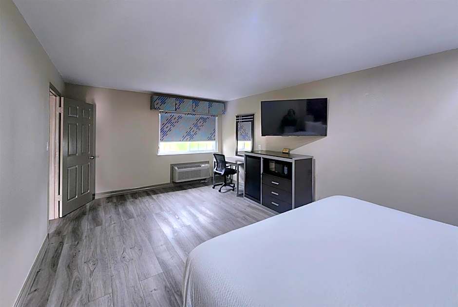 Days Inn by Wyndham Baytown TX