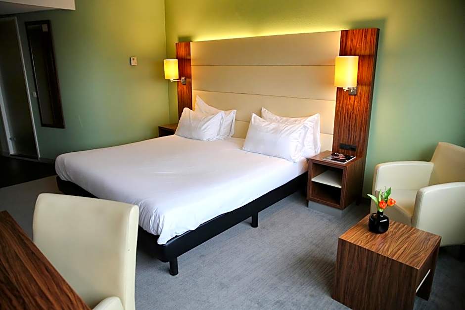 Photo 1 of 4 of Superior 1 Double Bed or 2 Beds