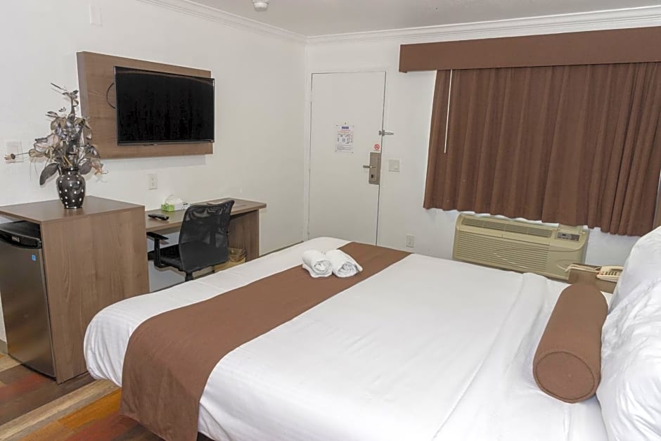 Value Inn Bellflower