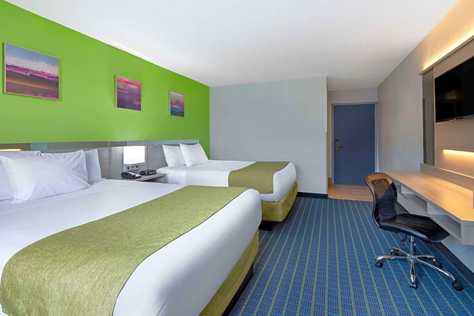 Microtel Inn by Wyndham Lake Norman