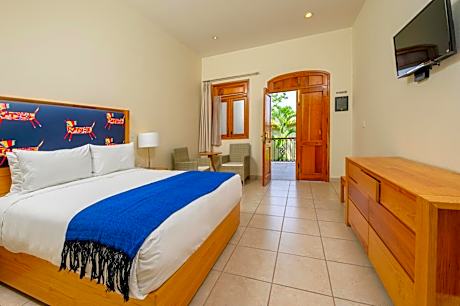 Standard Queen Room