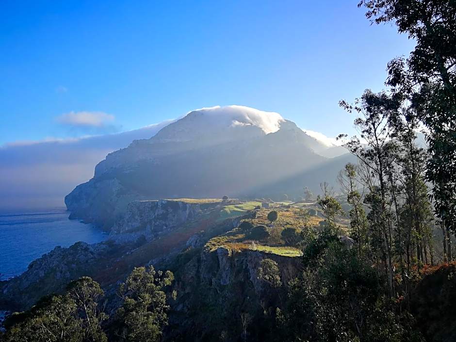 Conjunto Rural la Tejedora. Albergue y estudios familiares.