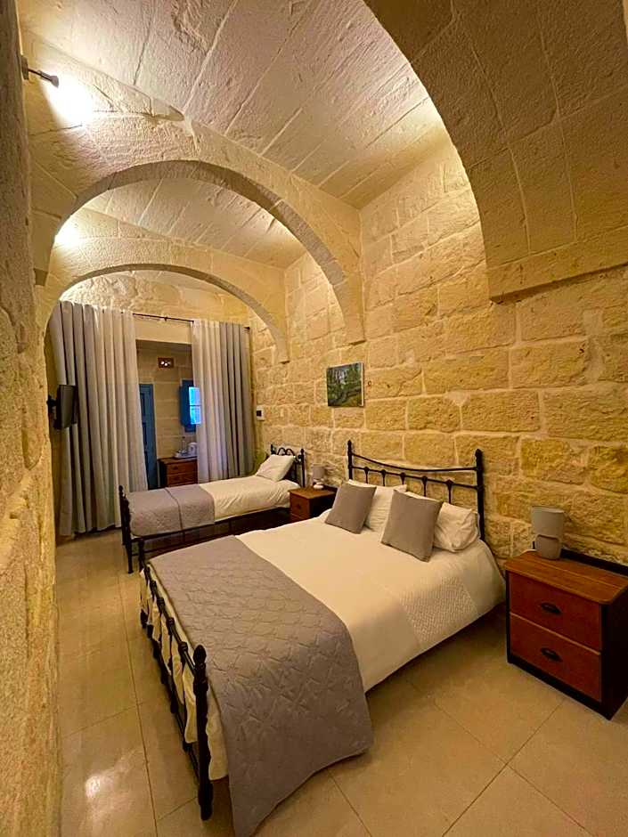 The Cloisters Bed And Breakfast