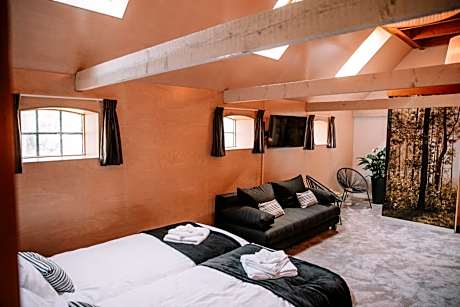 Luxury Quadruple Room