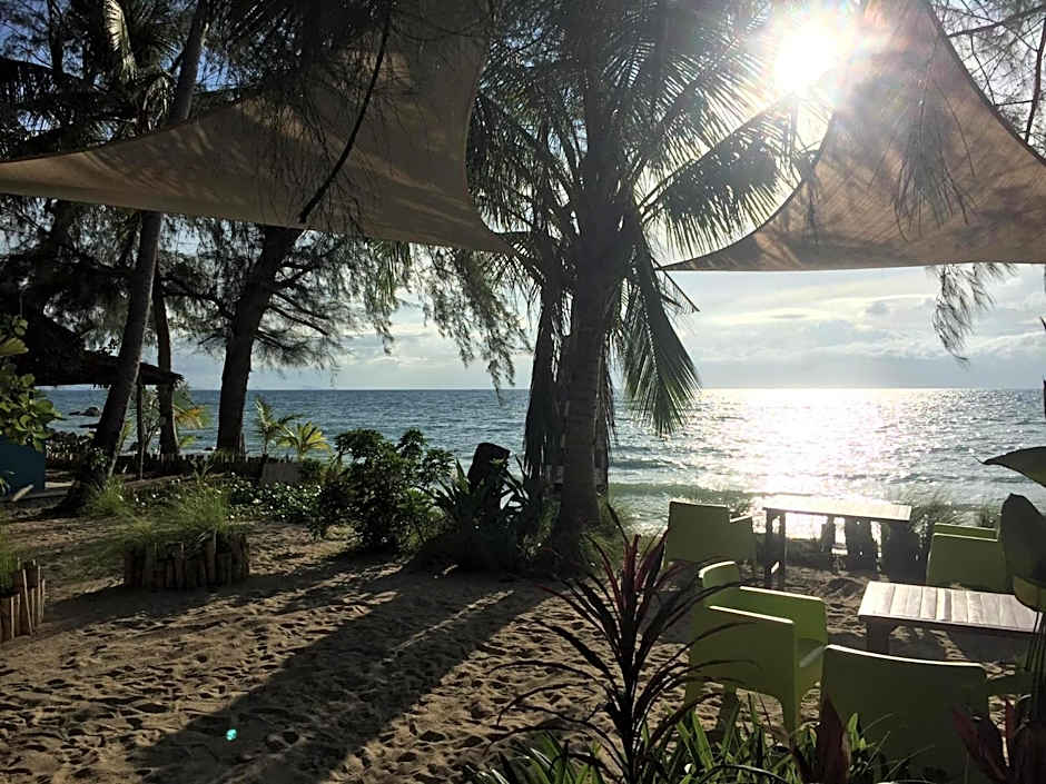 Secret Beach Bungalows