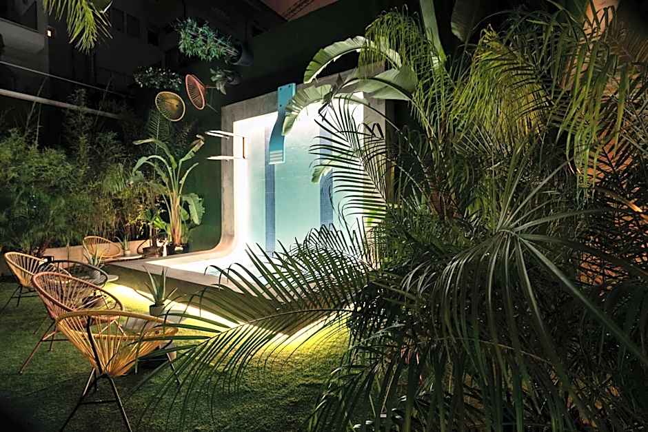 Chic & Basic Gravity