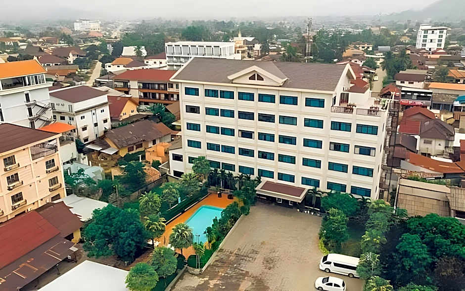 Sisombat Plaza Hotel