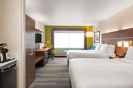 Queen Room with Two Queen Beds - Hearing Accessible/Non-Smoking