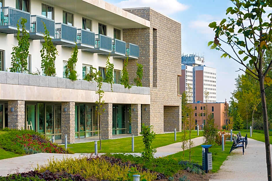 Akademia Hotel**** Balatonfured