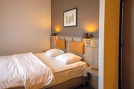 Deluxe Double Room with Bath
