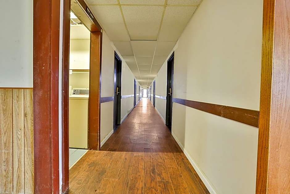 OYO Hotel Pipestone MN, Canterbury Park