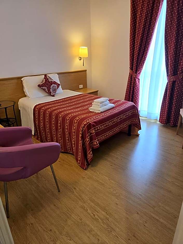 Hotel Marco Polo Airport hotel